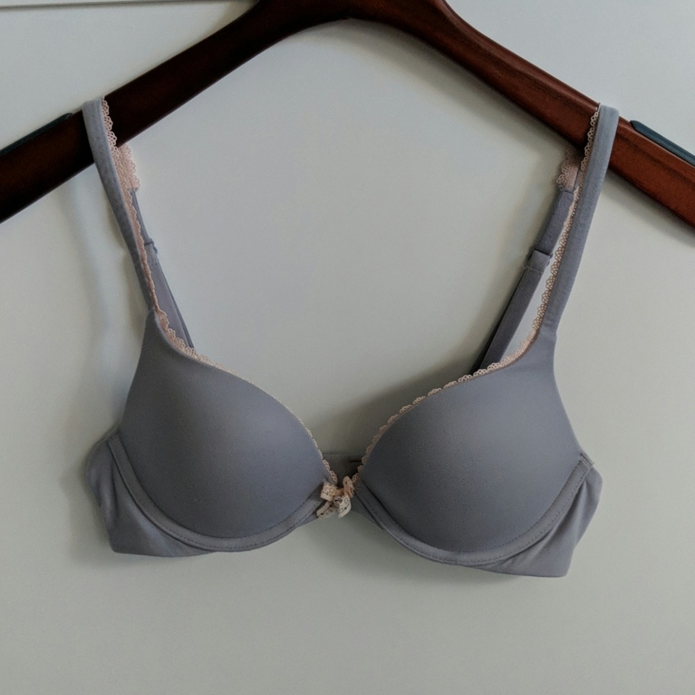 Victoria's Secret Body by Victoria pushup bra 32B